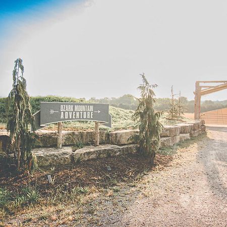Treehouse Cozy Glamping Site Hotel Branson Exterior foto